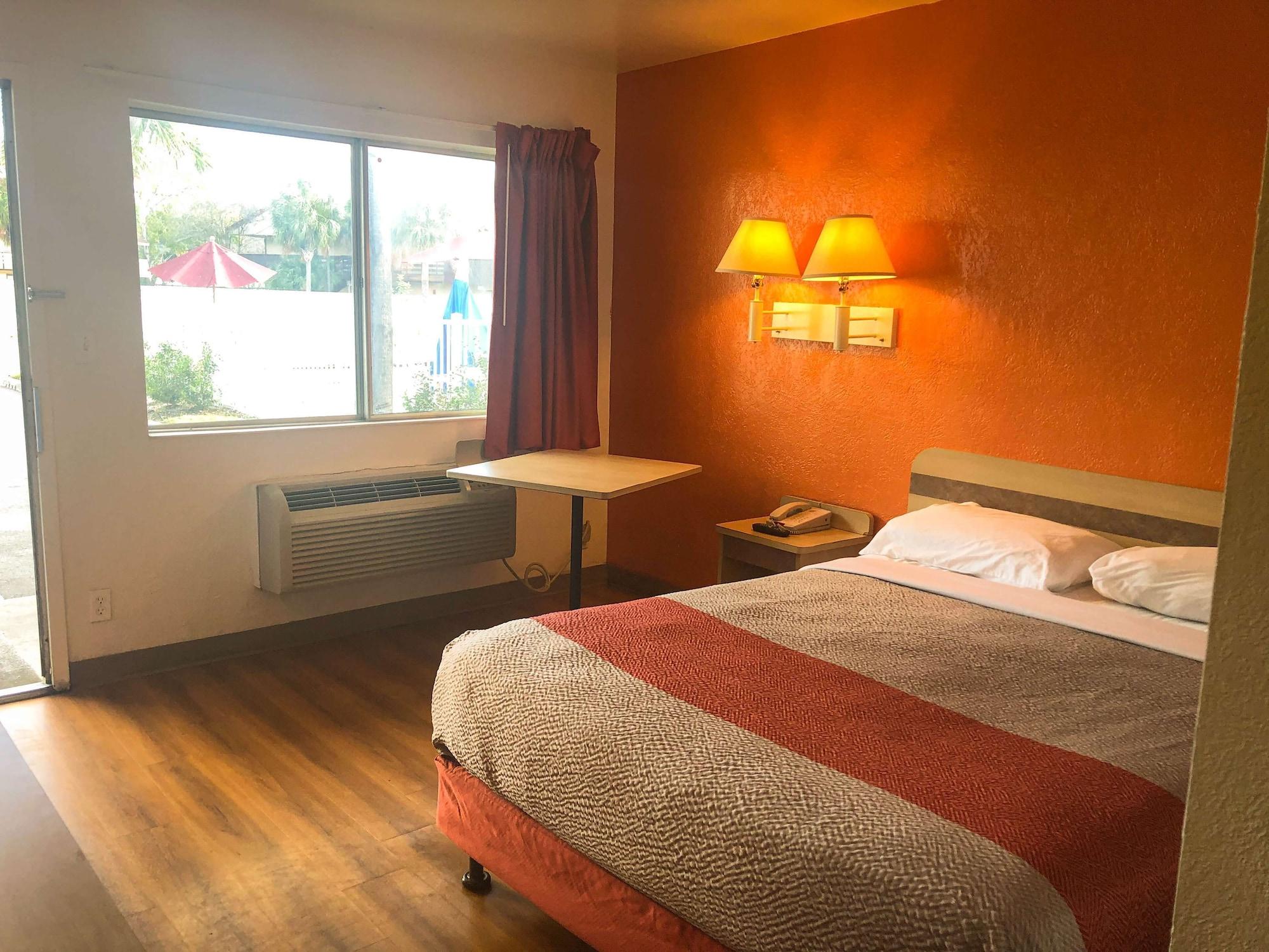 6-jacksonville, Fl - Orange Park Hotel Jacksonville