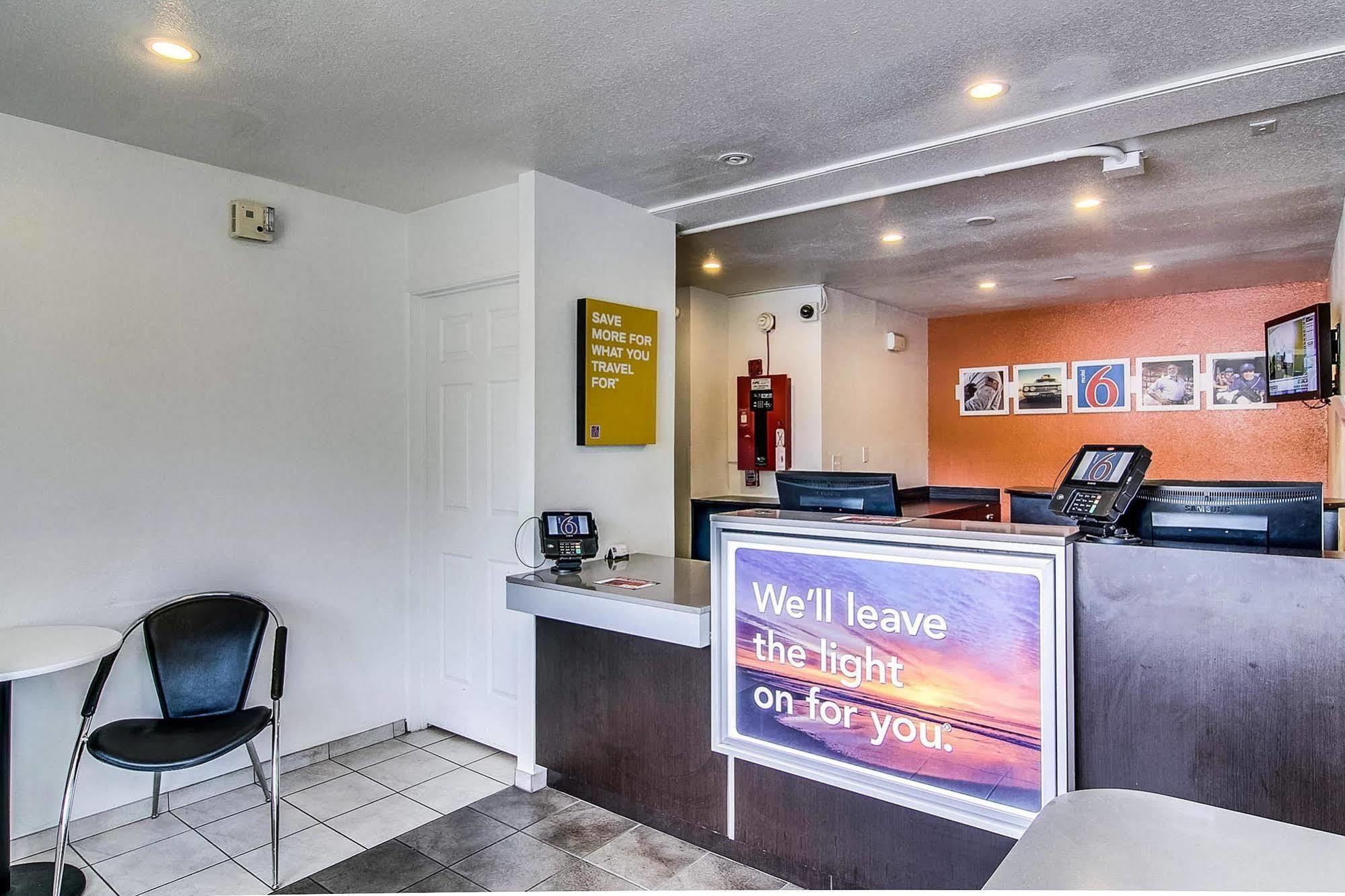 Hotel 6-jacksonville, Fl - Orange Park 2*