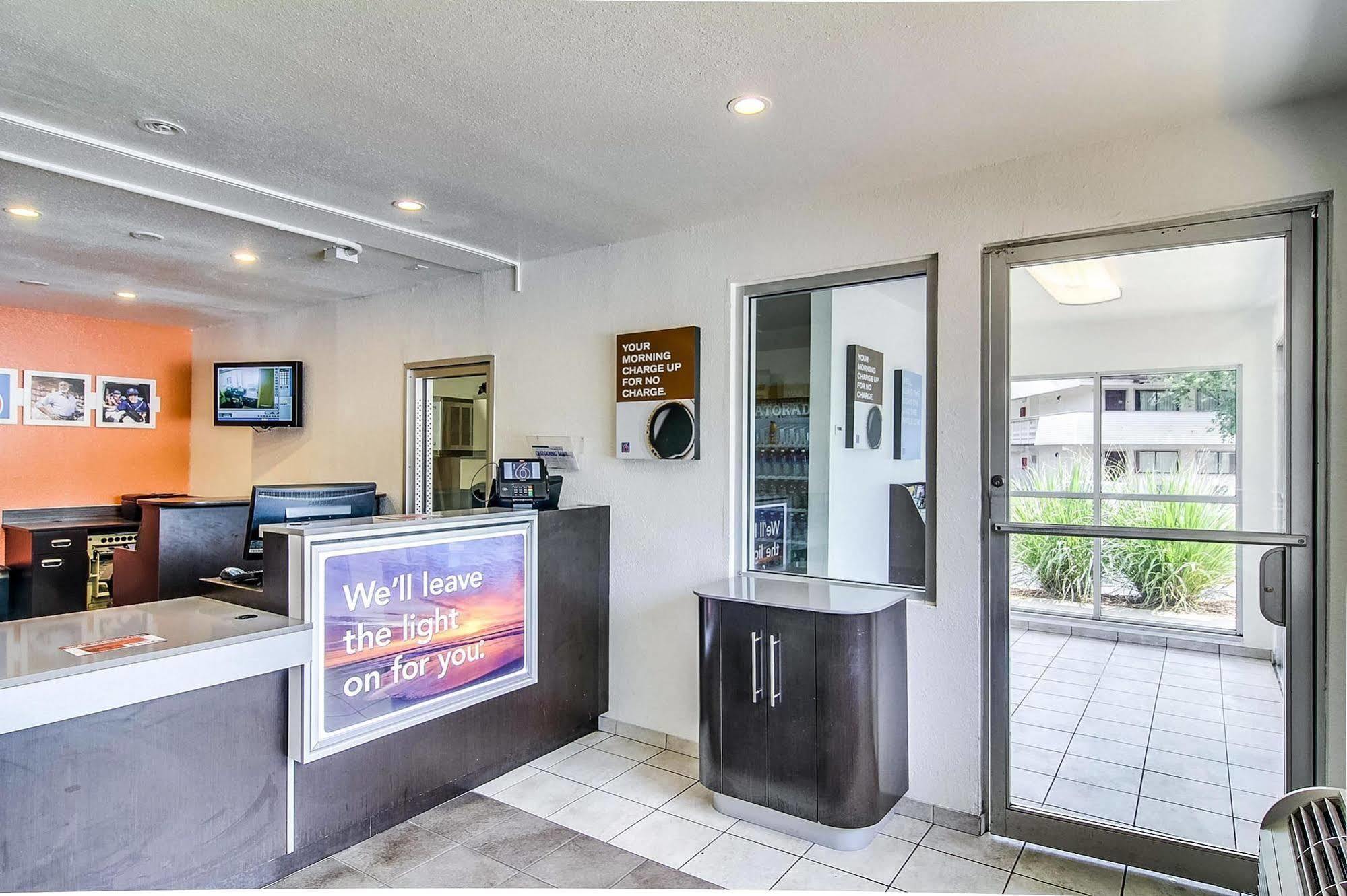 Hotel 6-jacksonville, Fl - Orange Park Jacksonville